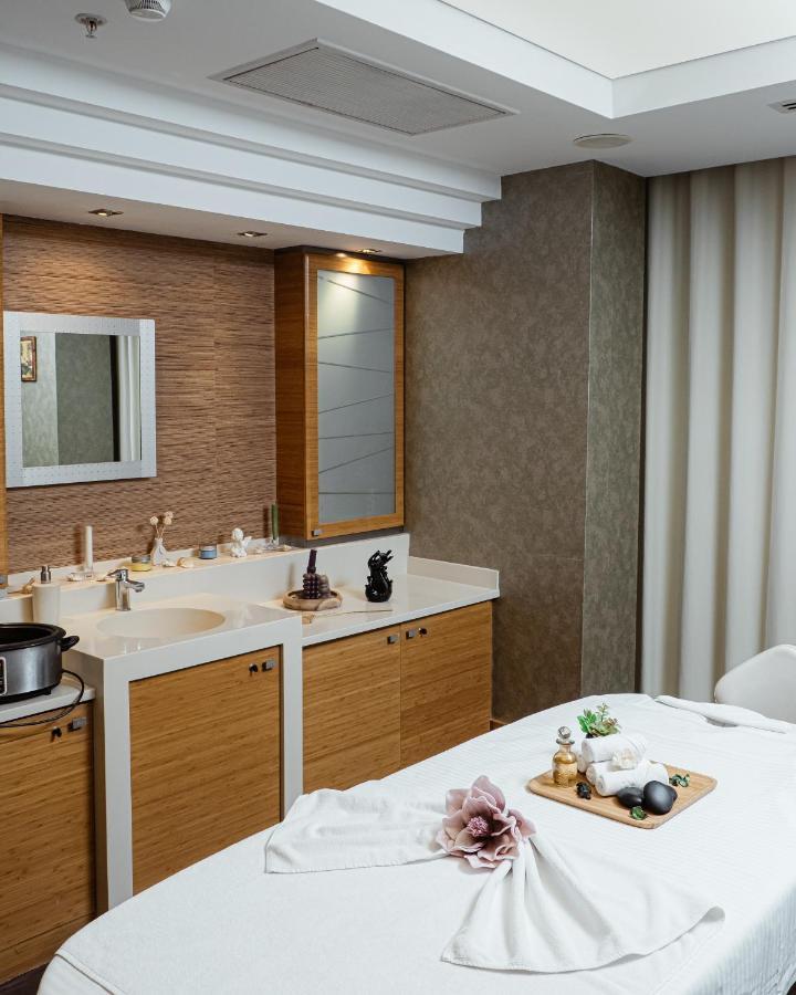 Fly Hotel