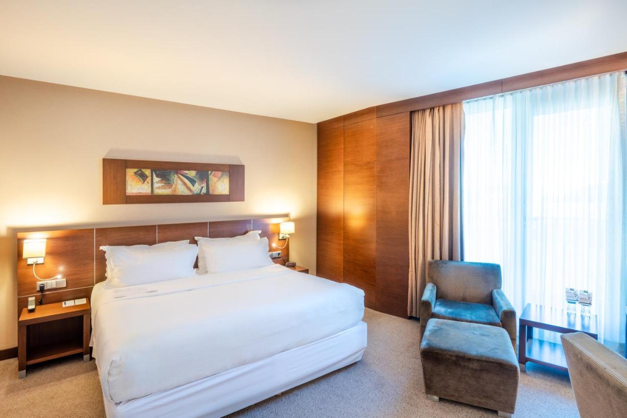 Fly Hotel Baku